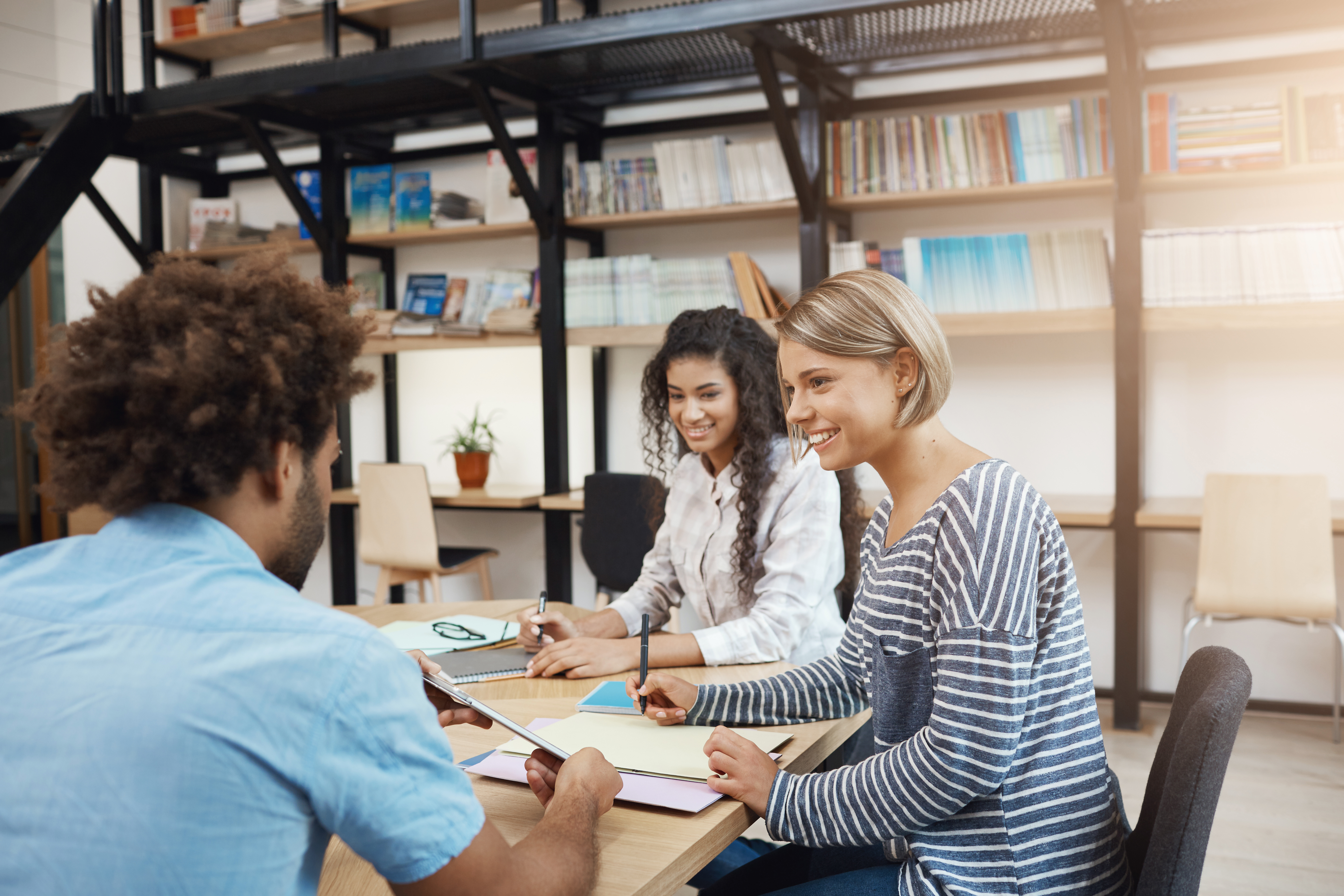 B2B solutions - puzzle pieces representing solutions